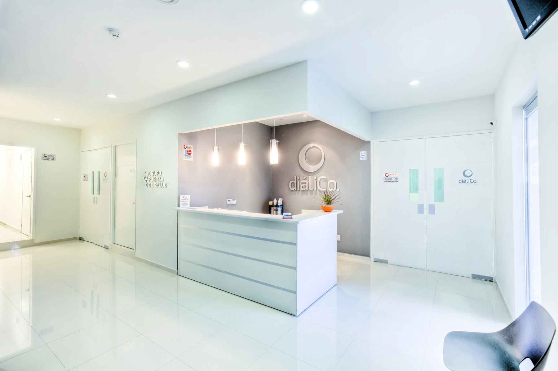 Área de recepción y sala de espera
